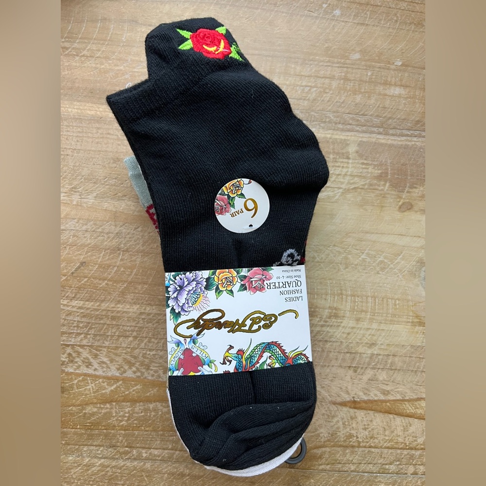 Ed Hardy Ladies Fashion Quarter Socks 6 Pair New